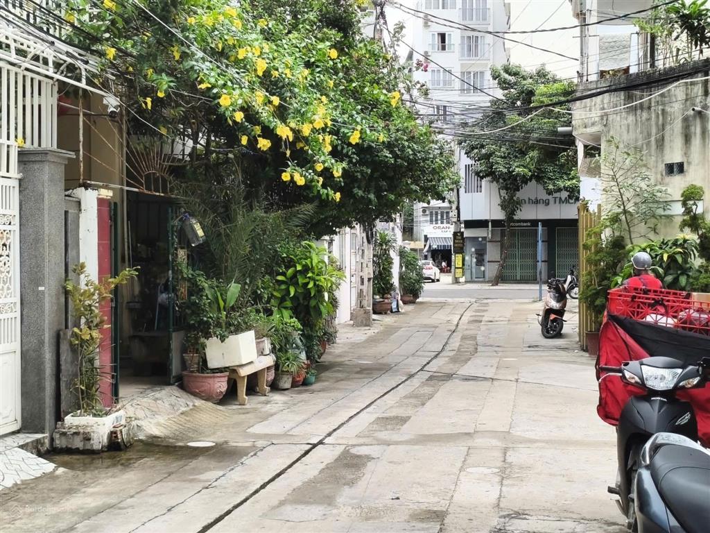 Bán đất tặng nhà 1 tầng cũ, khu cán bộ quân đội, hẻm nguyễn thiện thuật, cạnh dự án sân bay cũ.