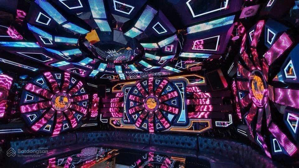 Chuyển nhượng trung tâm karaoke crown vân đồn, nha trang. | 680m²