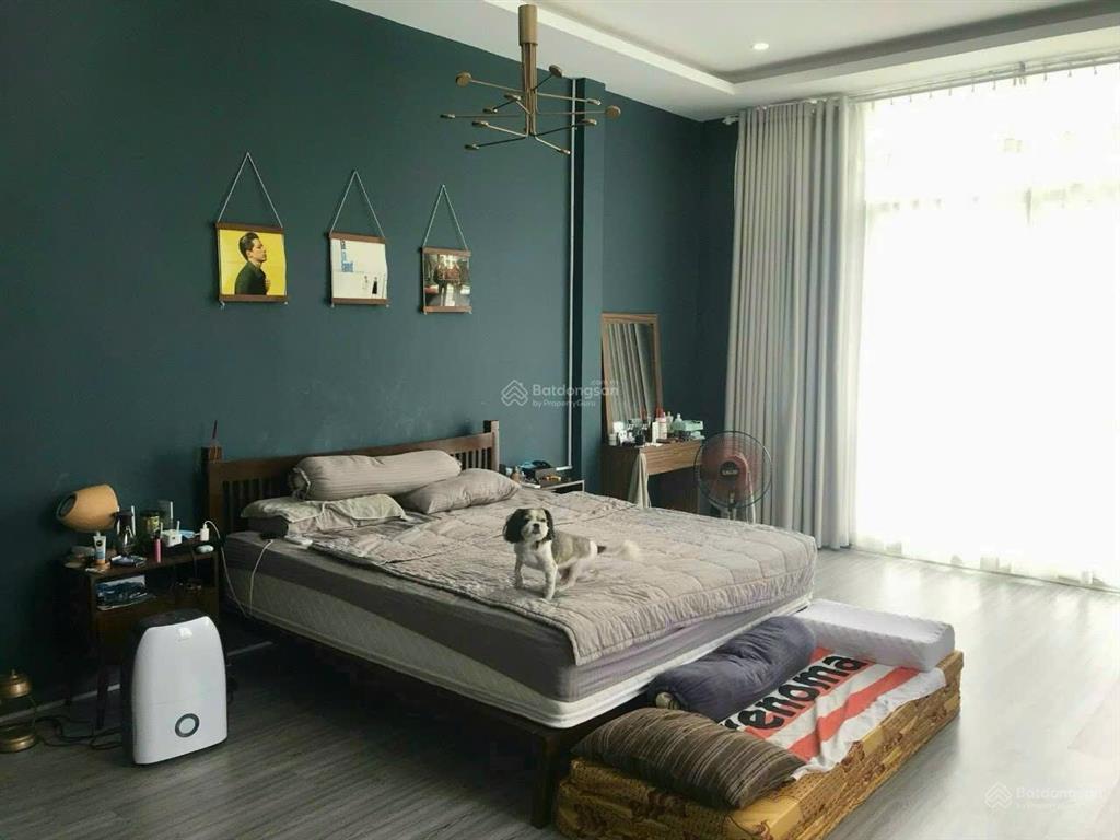 Bán nhà 3 tầng mặt đường nguyễn thị minh khai đẹp, cần bán gấp