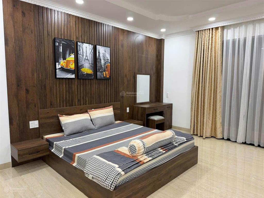Bán nhà đẹp 3 tầng 4pn, 4wc đường 2b kđt lê hồng phong ii (hà quang 2) nha trang