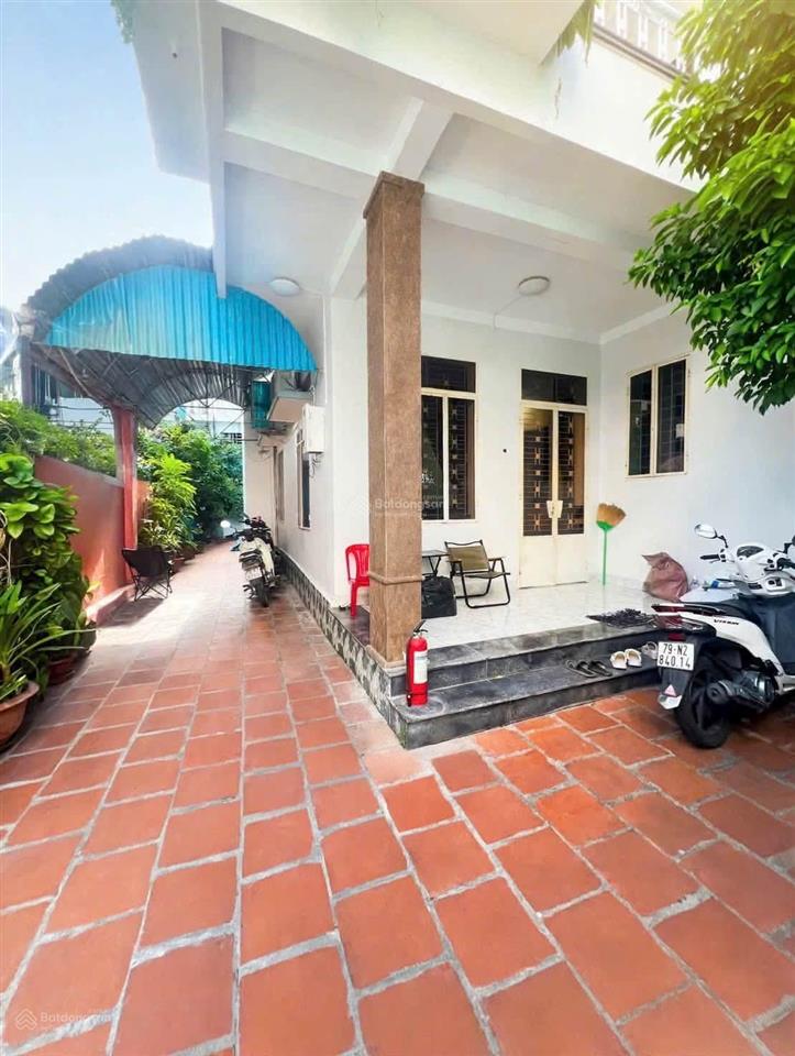 Bán đất tặng nhà đường hương sơn giá rẻ, nằm cạnh đường vân đồn. bề ngang 10m