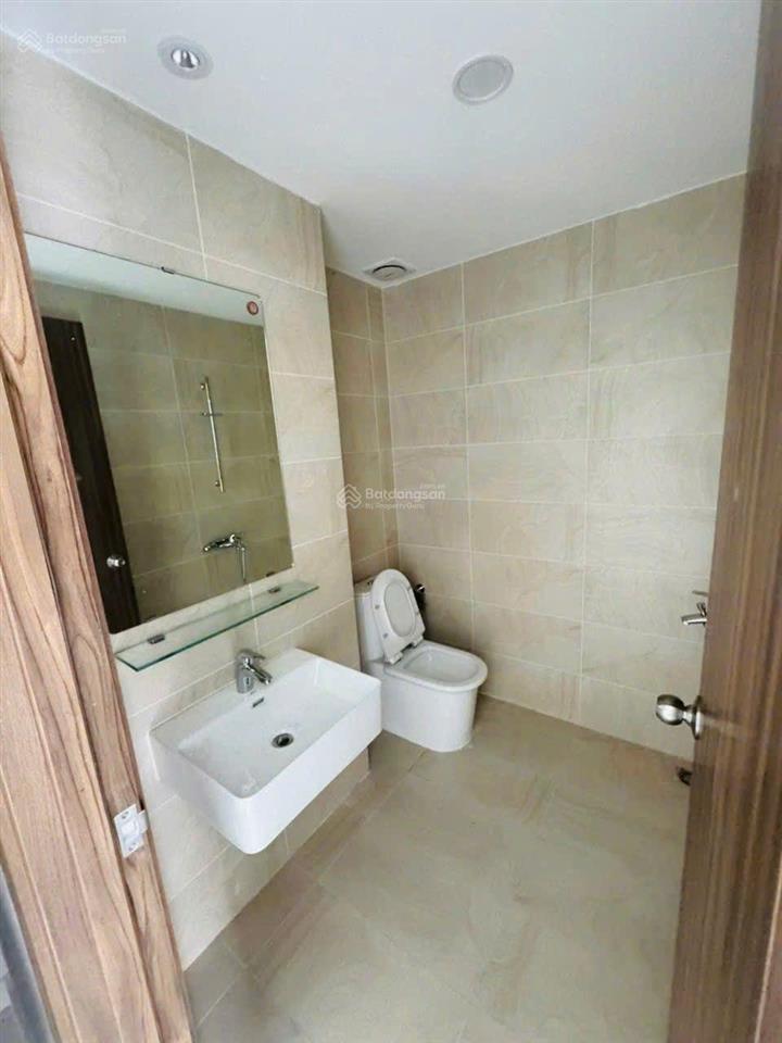 Opalskyline cho thuê căn studio có máy lạnh, rèm, giàn phơi. giá 4 trịêu/ tháng.  0907 594 ***