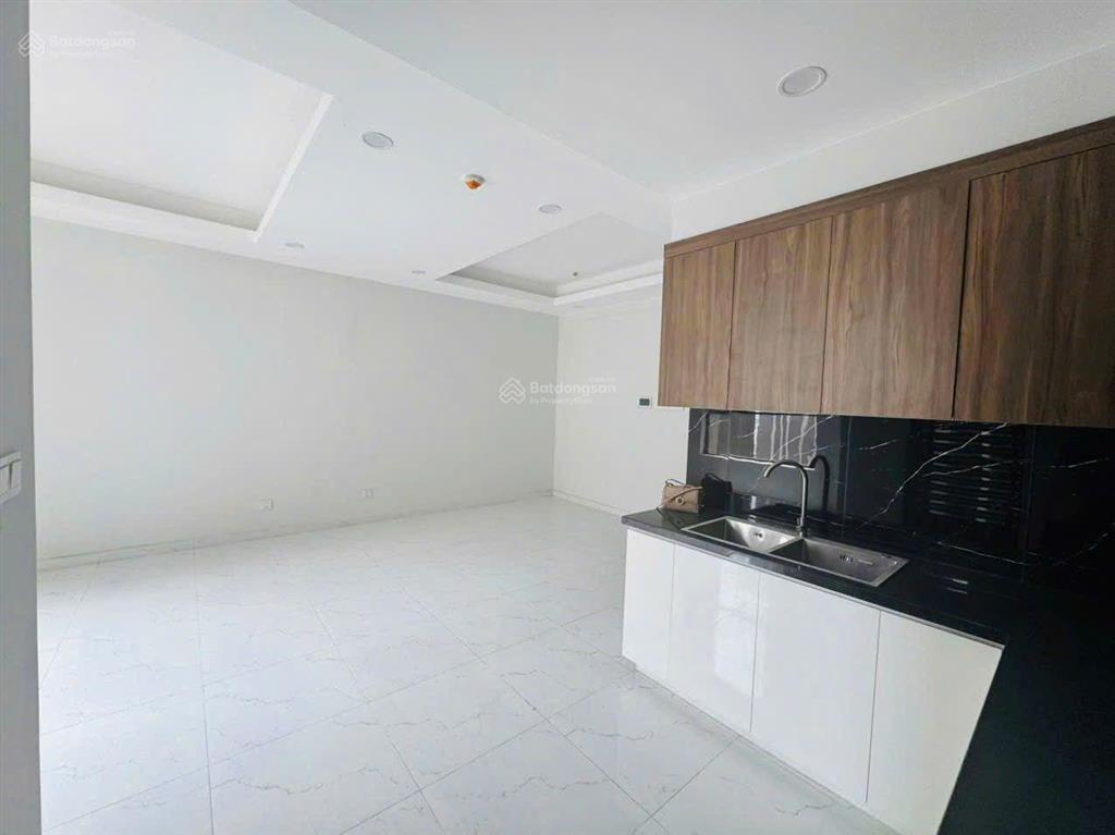 Opalskyline cho thuê căn studio có máy lạnh, rèm, giàn phơi. giá 4 trịêu/ tháng.  0907 594 ***