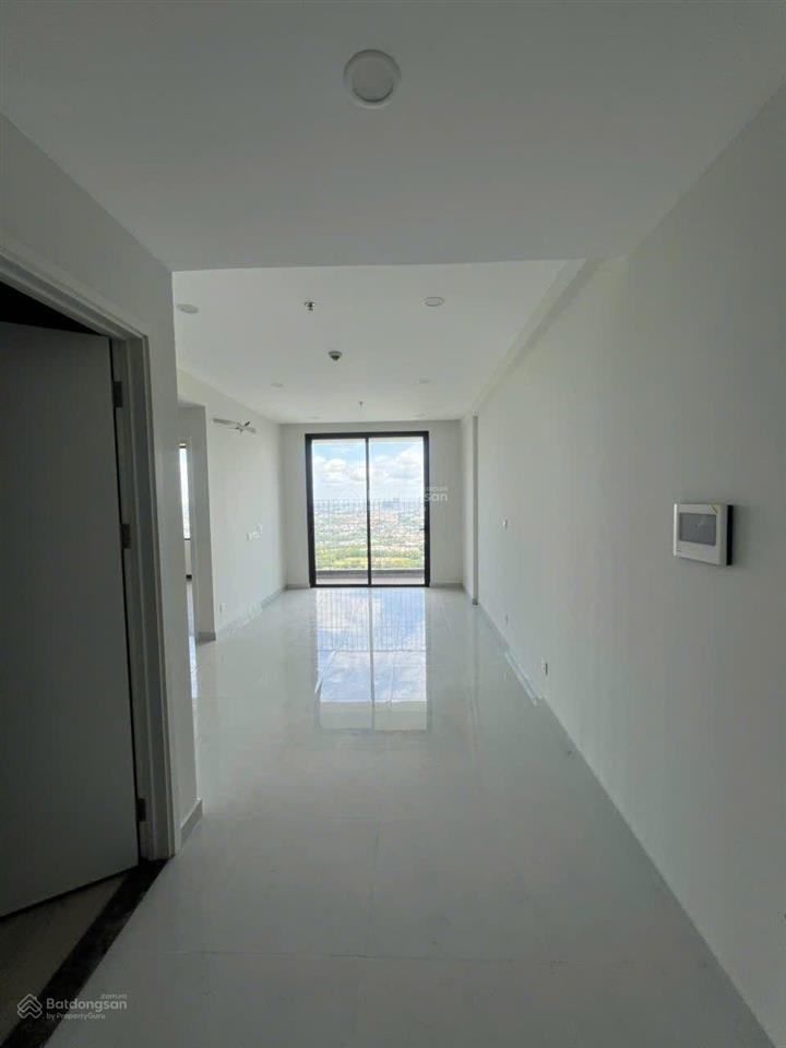 Cho thuê căn 2pn a&t. hỗ trợ lắp rèm, giàn phơi. giá 6 triệu/tháng.  0907 594 *** xem nhà