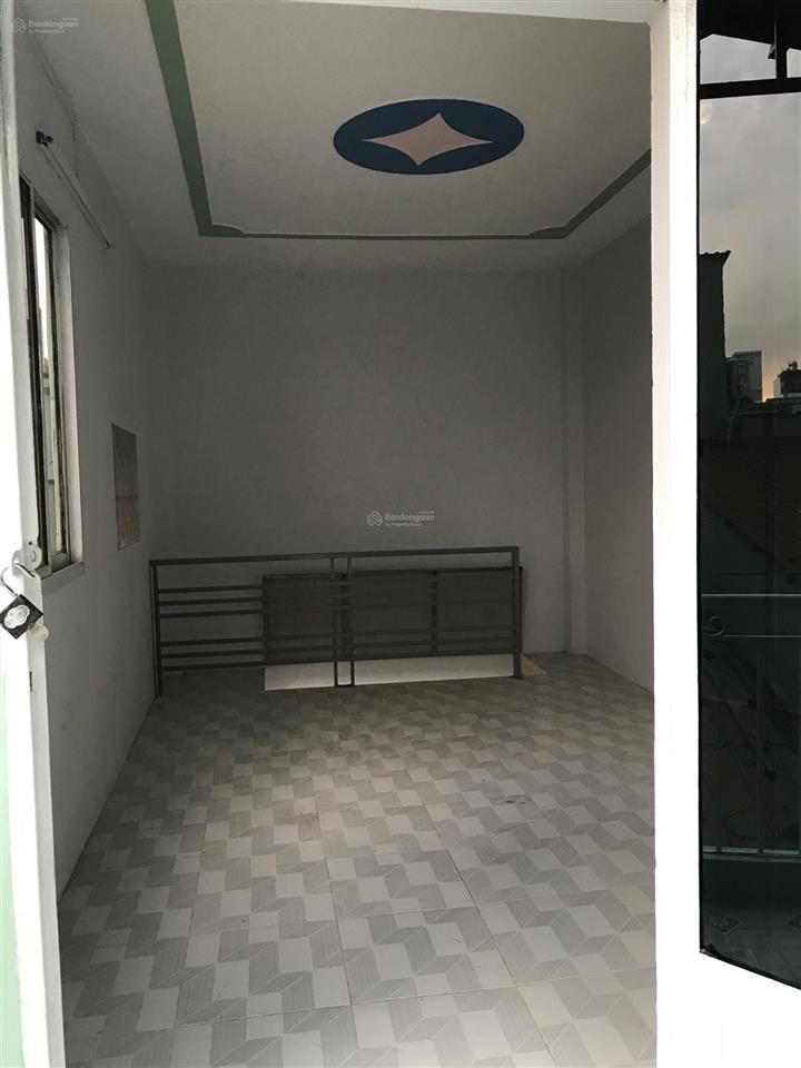 Cho thuê nhà nhỏ ở 231/43/1 trương thị hoa, 3 triệu vnd, 18m2