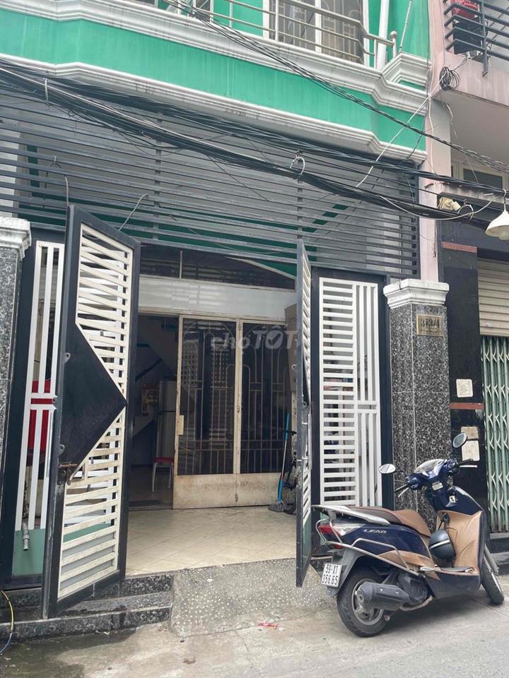 Nhà cho thuê nguyên căn 1 trệt 2 lầu