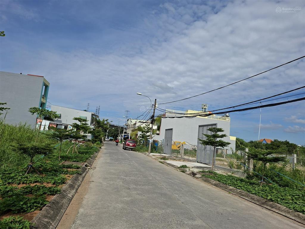 Cần bán gấp đất thổ cư mặt tiền hẻm xe tải tránh 126 nguyễn văn tạo, nhà bè