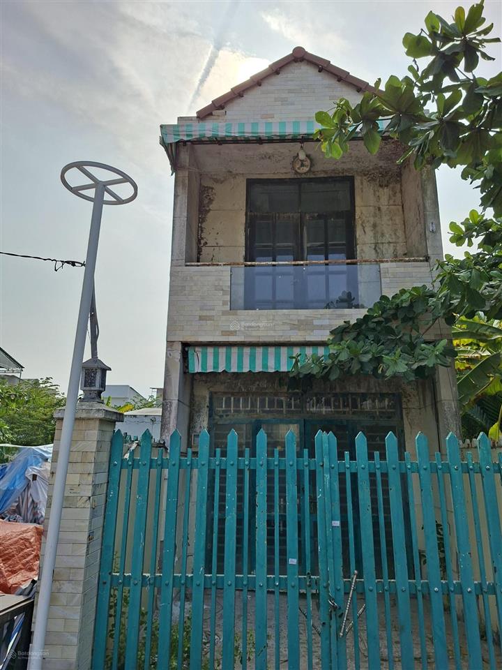 Cần bán nhà 2 tầng hẻm xe tải 10m 126 nguyễn văn tạo