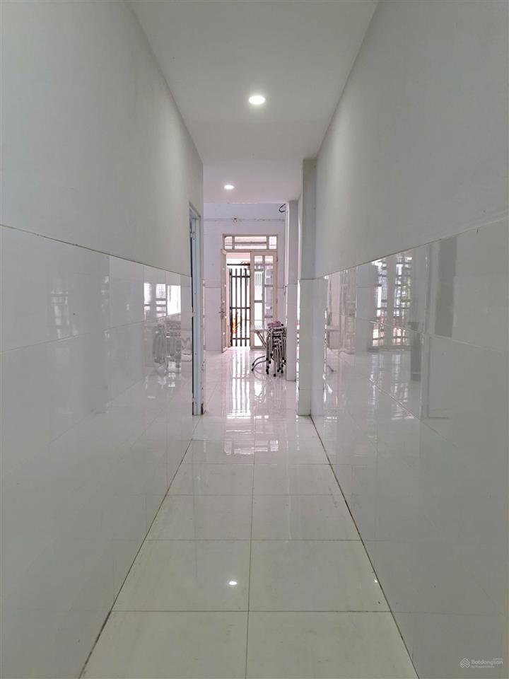 Cần bán nhà 2 tầng đường xe tải 10m nguyễn văn tạo, nhà bè. sổ hồng riêng, hoàn công đủ