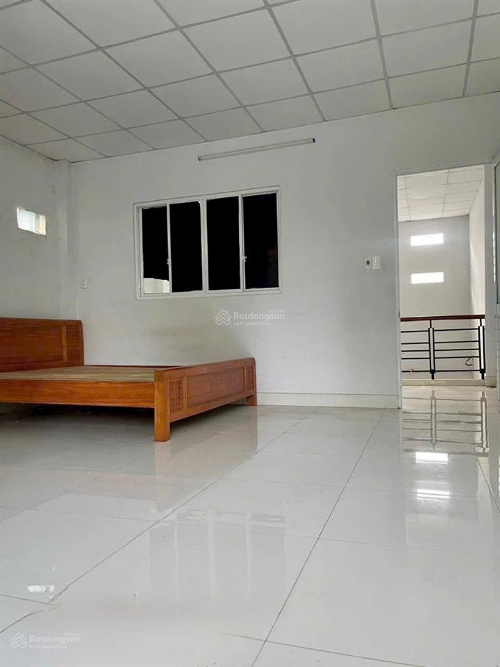 Cần bán nhà 2 tầng đường xe tải 10m nguyễn văn tạo, nhà bè. sổ hồng riêng, hoàn công đủ