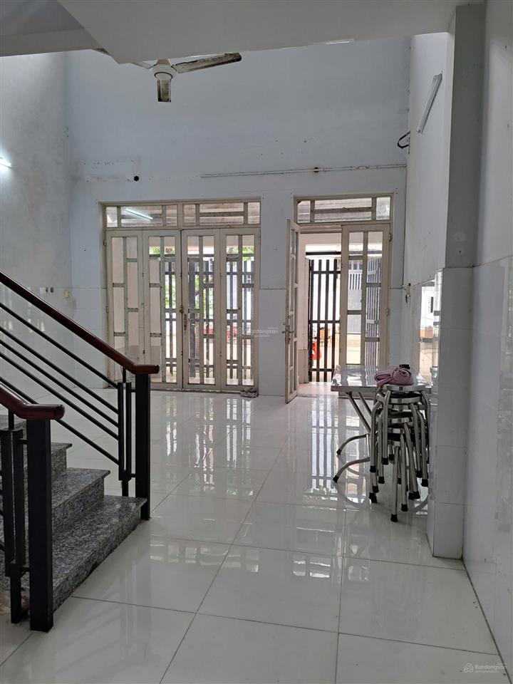 Cần bán nhà 2 tầng đường xe tải 10m nguyễn văn tạo, nhà bè. sổ hồng riêng, hoàn công đủ