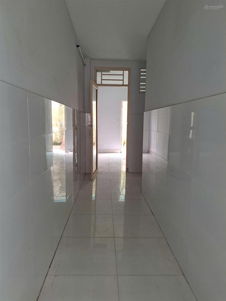 Cần bán nhà 2 tầng đường xe tải 10m nguyễn văn tạo, nhà bè. sổ hồng riêng, hoàn công đủ