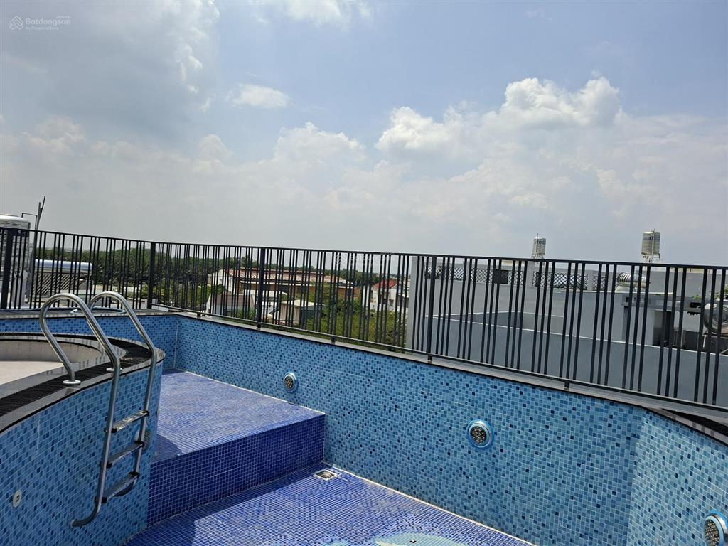 Cần bán nhà 1 trệt, 1 lửng, 2 lầu, sân thượng có hồ bơi, thang máy tại nguyễn văn tạo, nhà bè