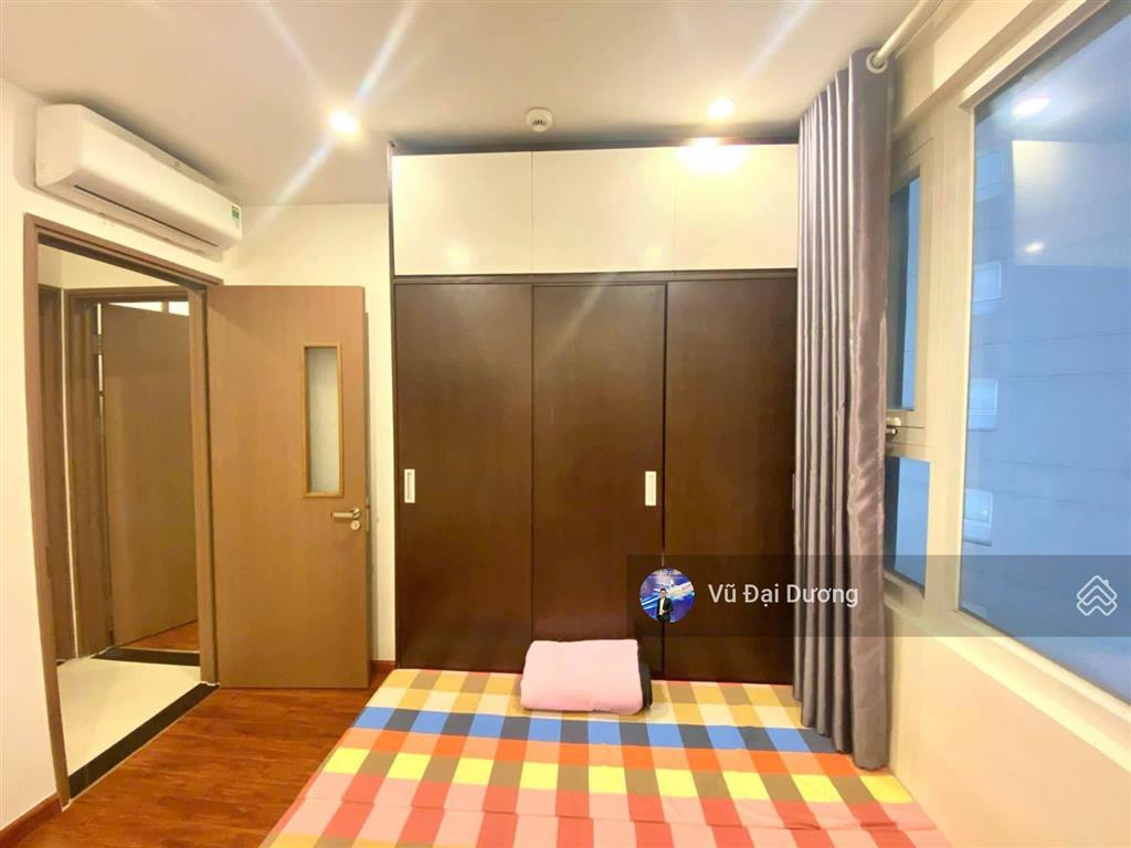 Cho thuê căn 2pn full đồ shp plaza giá 9 triệu/tháng bao phí quản lý + internet.