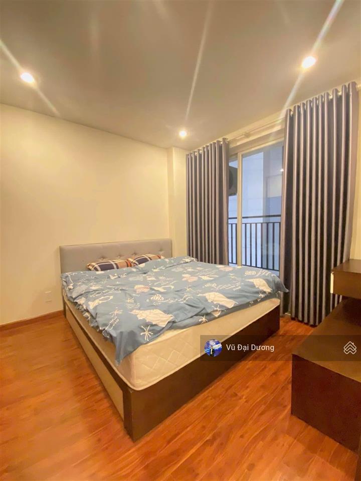 Cho thuê căn 2pn full đồ shp plaza giá 9 triệu/tháng bao phí quản lý + internet.