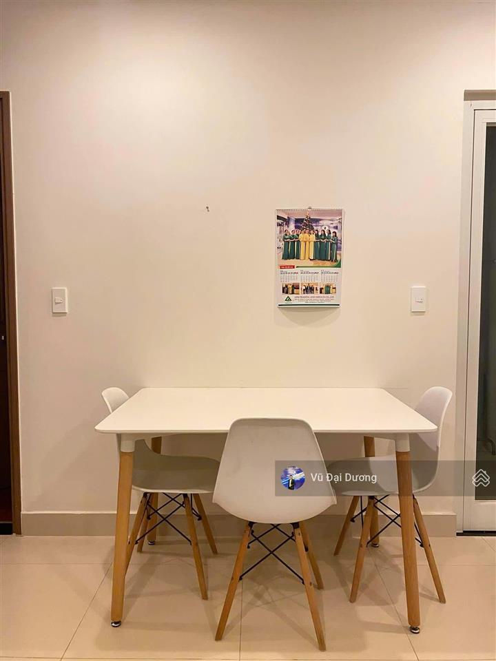 Cho thuê căn 2pn full đồ shp plaza giá 9 triệu/tháng bao phí quản lý + internet.