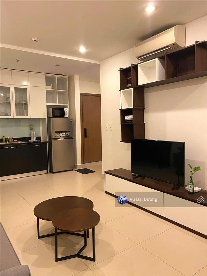 Cho thuê căn 2pn full đồ shp plaza giá 9 triệu/tháng bao phí quản lý + internet.