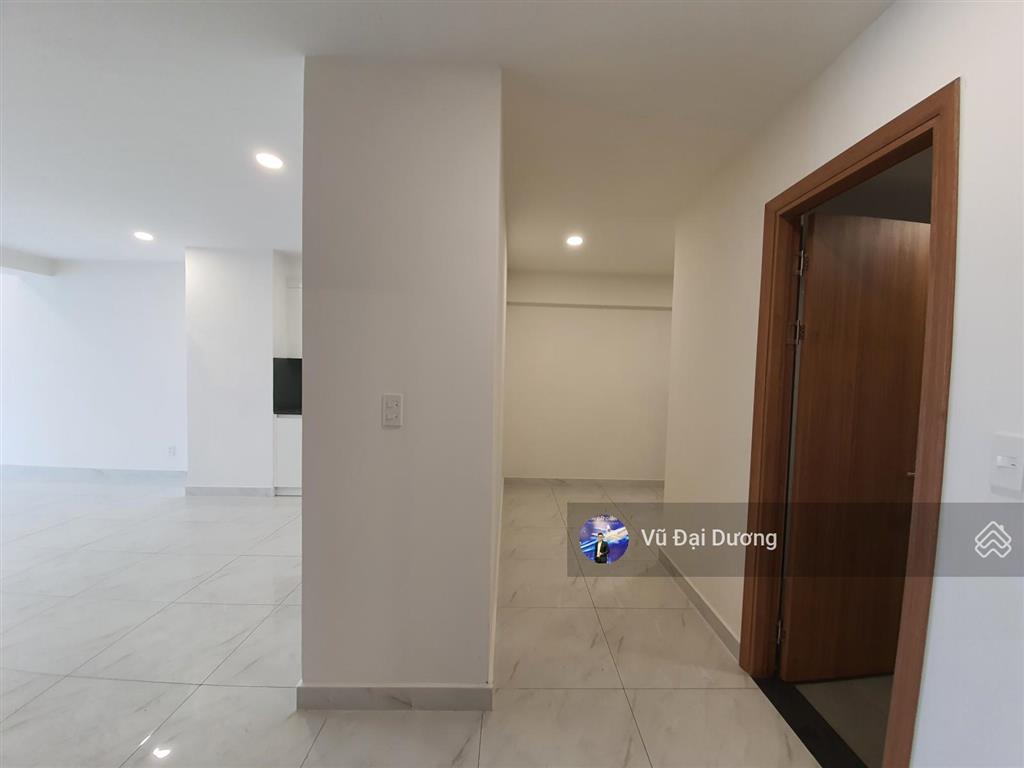 Bán căn 3pn 138m2 tầng trung dự án gem park giá tốt