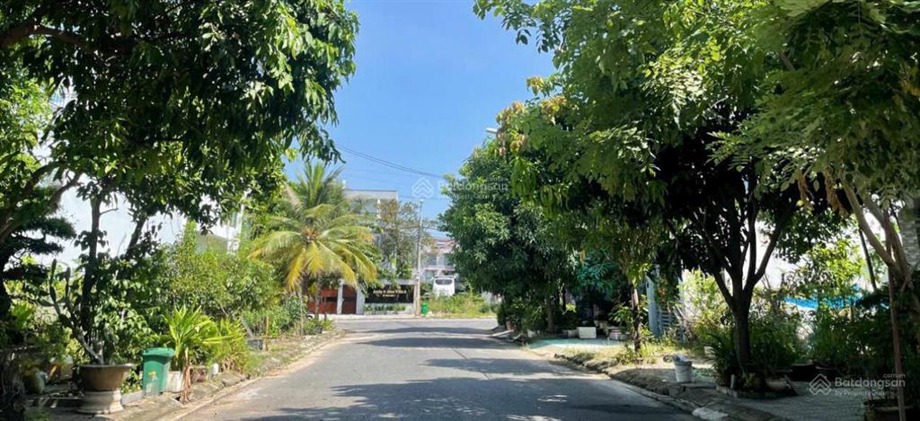 Bán lô nước mặn 2 view biệt thự khu nam việt á.
đường 7m5 lề 4m