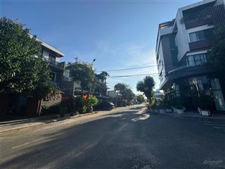 Bán lô đất biệt thự đường lê hữu khánh  nam việt á