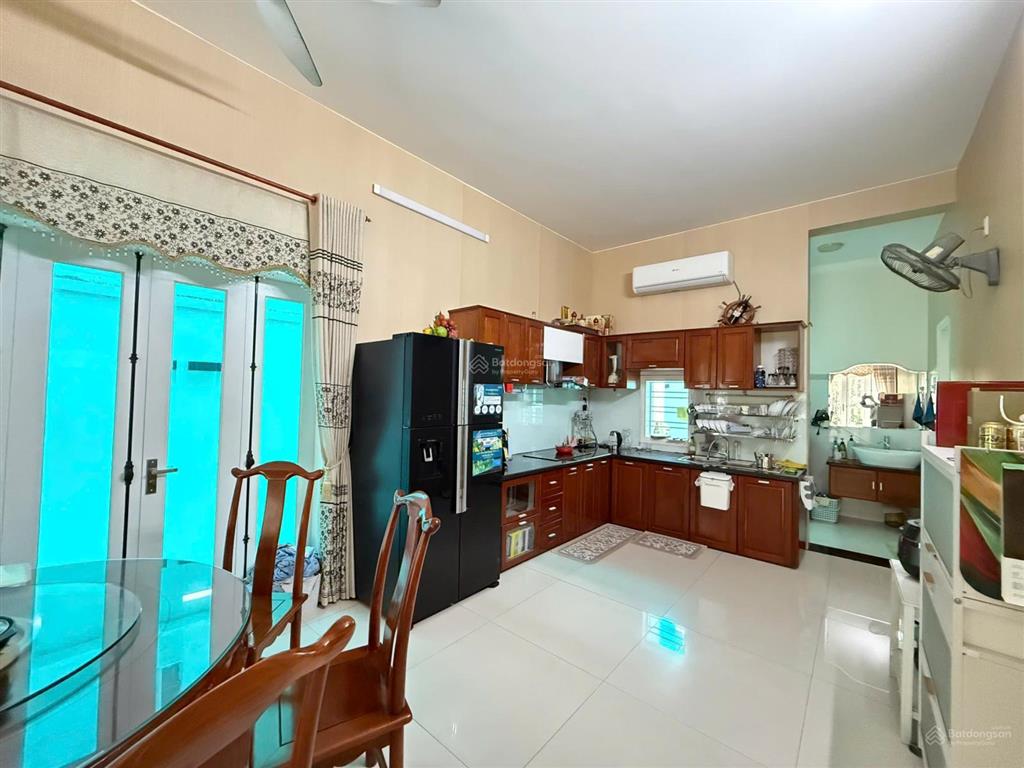 Bán biệt thự 2,5 tầng gần sông đường lê hữu khánh  nam việt á