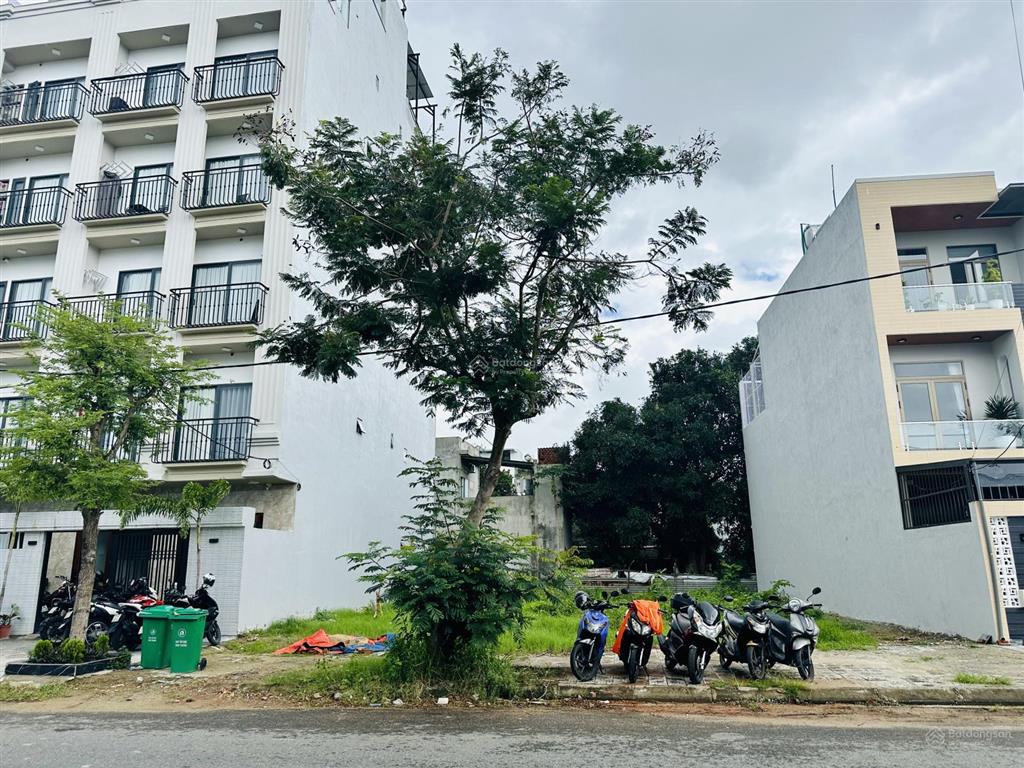 Lô đoàn khuê còn lại đẹp tại khu nam việt á giá tốt. gần tòa căn hộ