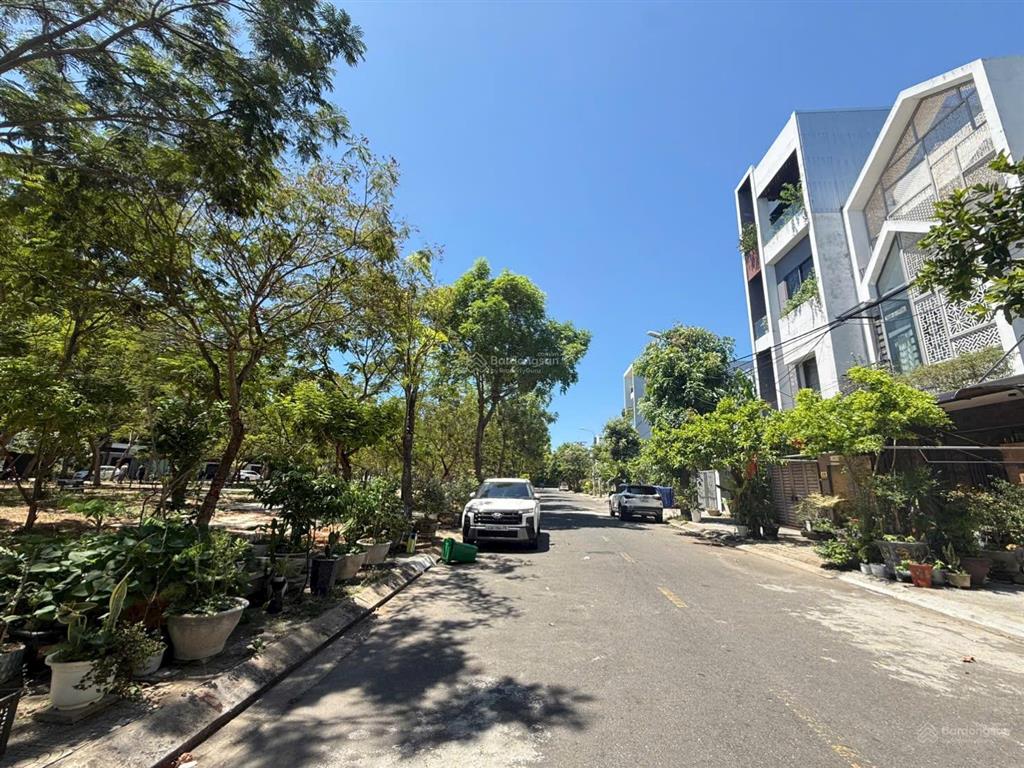 Siêu phẩm view công viên  khu nam việt á  giá cực tốt, hướng đông mát mẻ