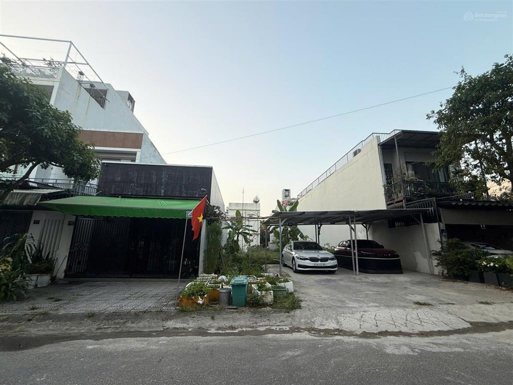 Nước mặn 4  125m2 hướng đông nam khu đô thị nam việt á, gần sông cực kỳ kẹp