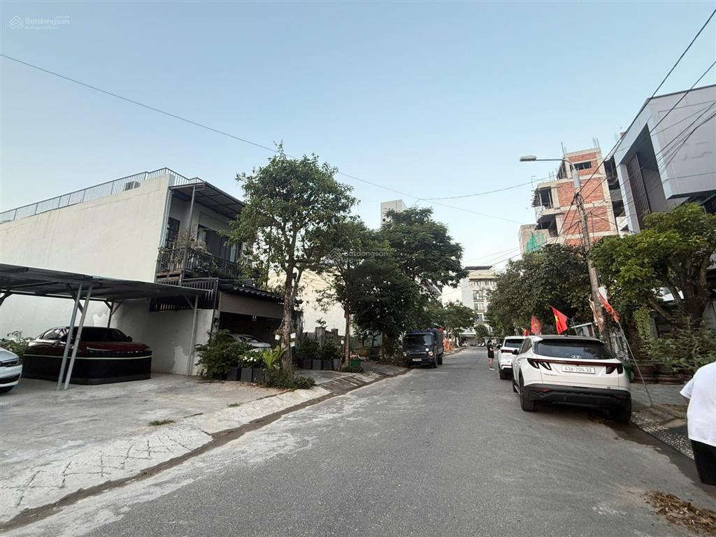 Nước mặn 4  125m2 hướng đông nam khu đô thị nam việt á, gần sông cực kỳ kẹp