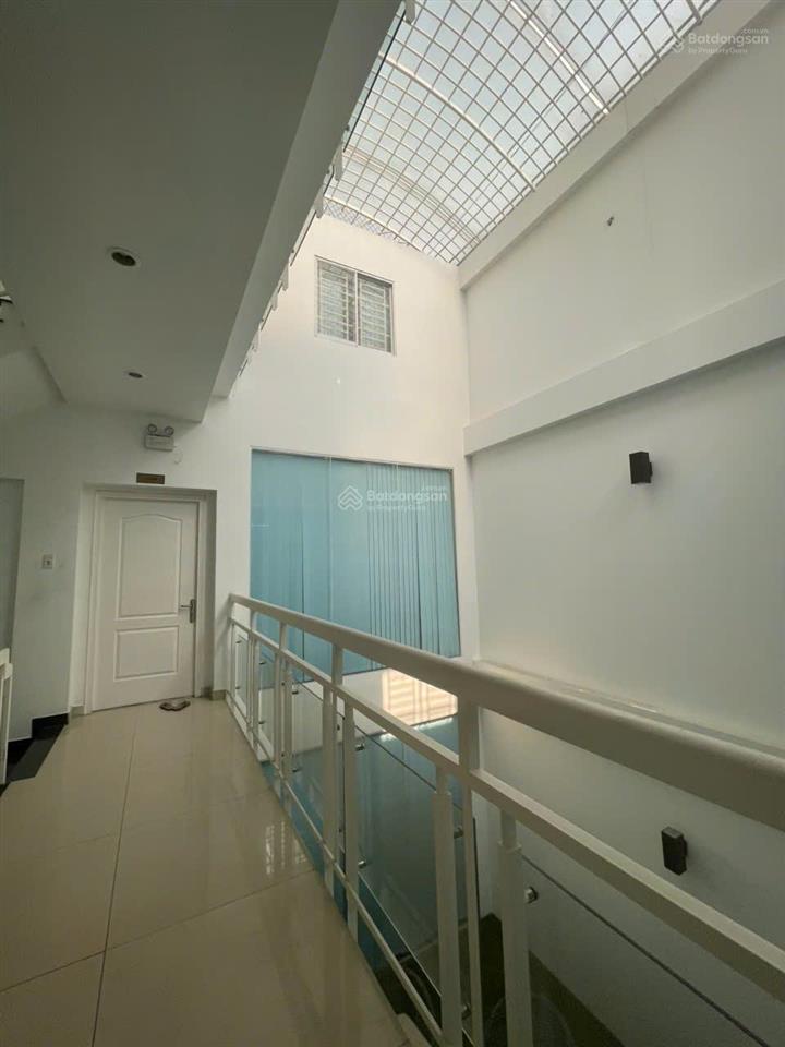 Cần tiền bán gấp tòa nhà văn phòng đường bình lợi quận bình thạnh dt 7x25m4 tầng. giá chỉ 24 tỷ