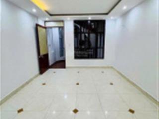 Cho thuê nhà nguyen căn đường nguyễn gia trí quận bình thạnh dt 4x20 4 tầng.giá 35tr/tháng