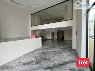 Cho thuê tòa nhà văn phòng đường tân cảng, bình thạnh, dt 11x18m, 6 lầu, thang máy. giá 140tr/tháng