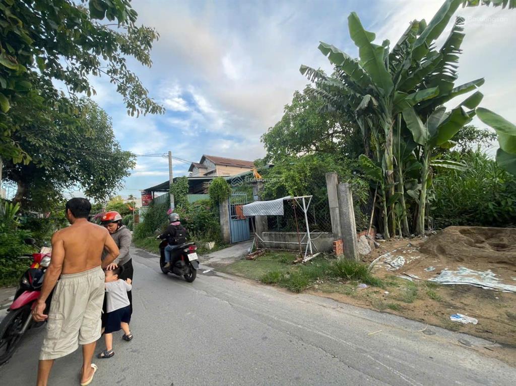 Cho thuê đất trống đường 36 ,đường 8m xe tải di chuyển thông thoáng dt 1700 m2 .giá thuê 25tr/tháng