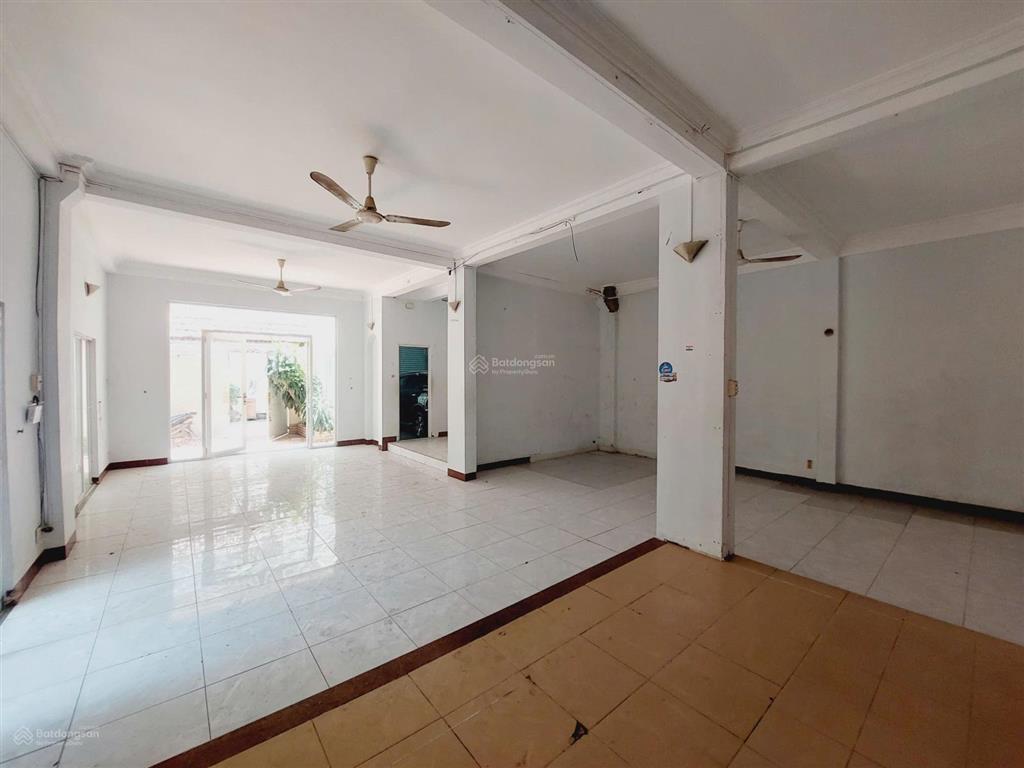 Bán gấp nhà phố hẻm 10m khu hoàng việt tân bình 5,2x28,5m  dtcn 133m2  4 tầng 21,5 tỷ