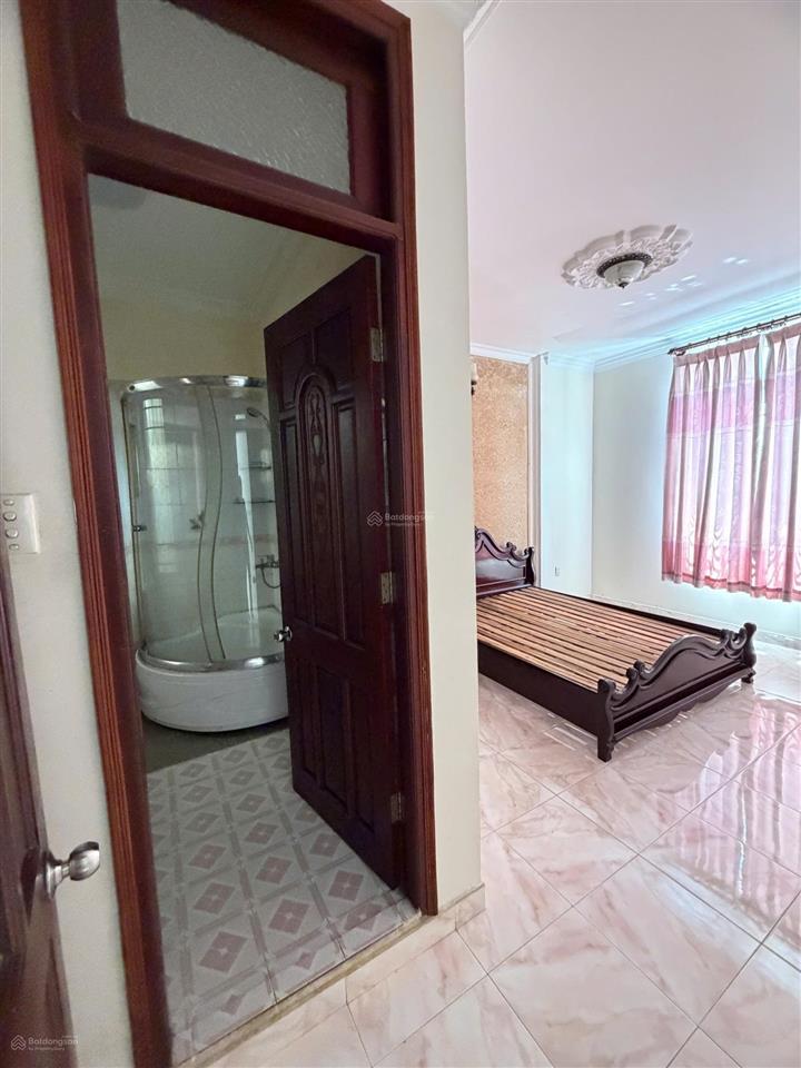 Cho thuê biệt thự nguyễn gia trí, p.25, bình thạnh, dt 8x15, 3 tầng. giá thuê 37tr/tháng