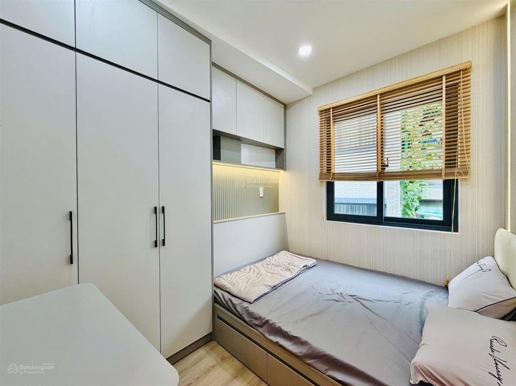 Cho thuê nhà đường nguyễn gia trí quận bình thạnh dt 4.5x20m5 lầu (15 phòng). giá 85tr/tháng