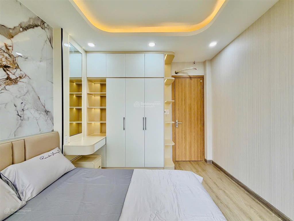 Cho thuê nhà đường nguyễn gia trí quận bình thạnh dt 4.5x20m5 lầu (15 phòng). giá 85tr/tháng