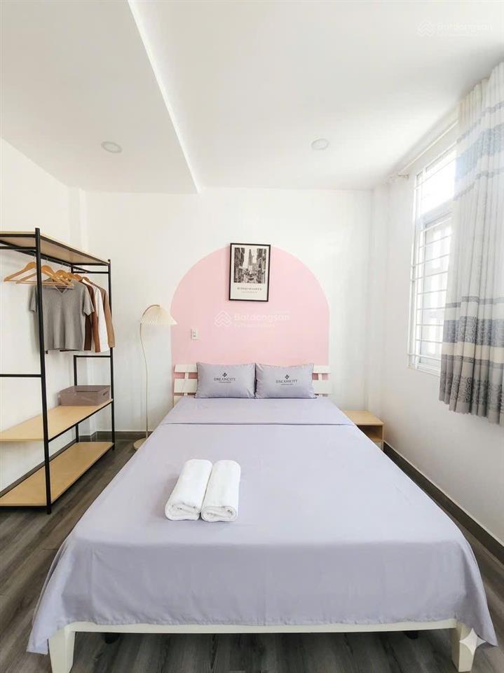 Cần tiền sang lại nhà nguyên căn đang kinh doanh chdv đường nguyễn trãi q.1 giá 65tr/tháng