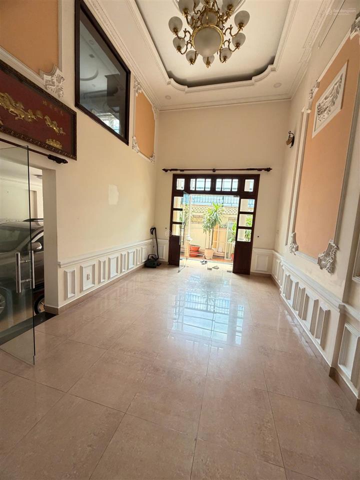 Cho thuê nhà nguyễn gia trí quận bình thạnh dt 8x18m  3 lầu. giá thuê 37tr/tháng