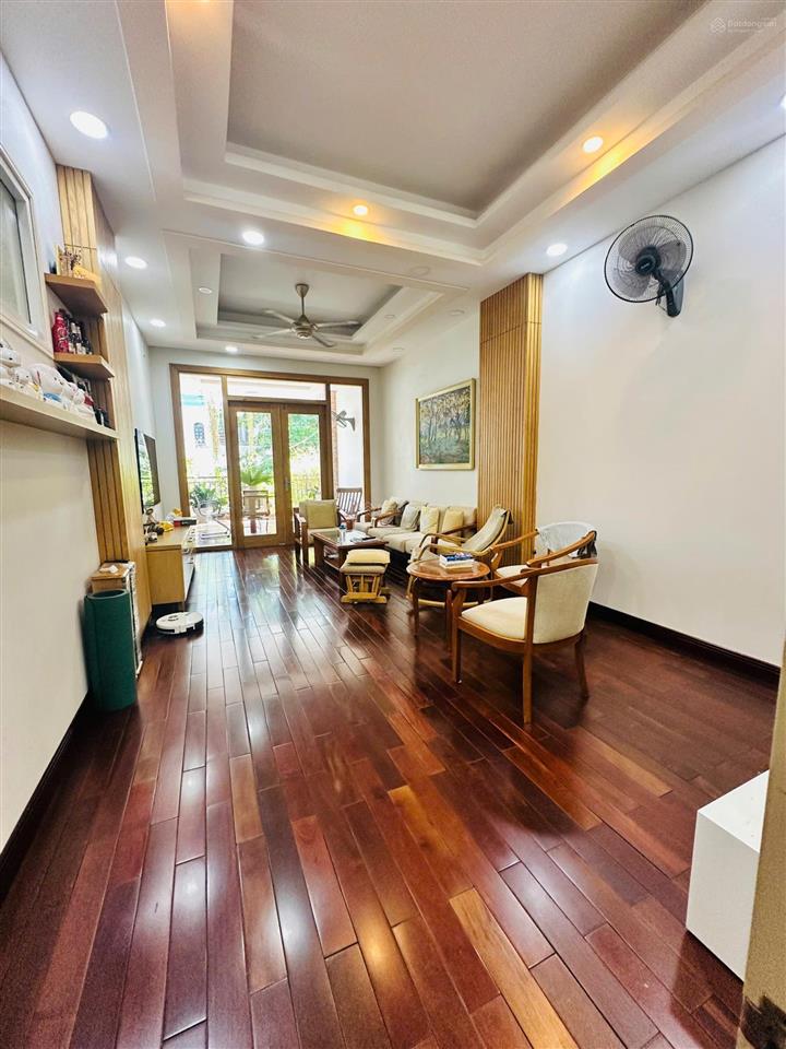 Cho thuê nhà nguyên căn hẻm 10m nguyễn gia trí quận bình thạnh dt 4x22m  2 lầu. giá 30tr/tháng