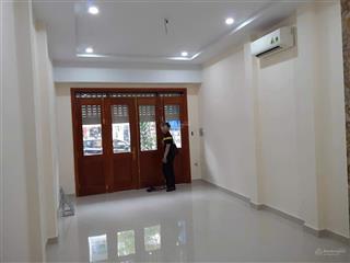 Cho thuê nhà nguyên căn hẻm 8m đường nguyễn gia trí quận bình thạnh dt 4x20m  4t. giá 30tr