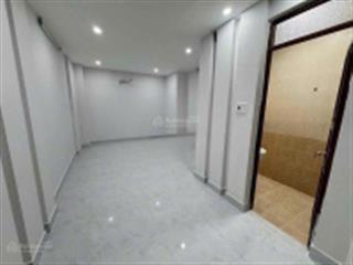 Cho thuê nhà nguyên căn đường nguyễn gia trí bình thạnh dt 4,5x22m4 tầng. giá 33tr/tháng