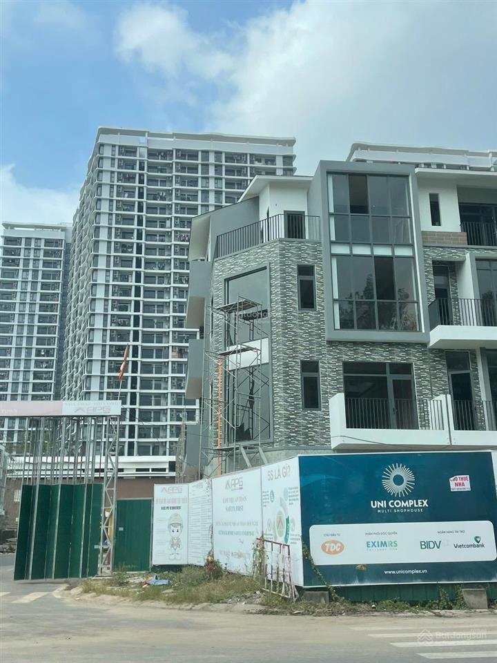 Shophouse uni complex 1 trệt 3 lầu, 5,65 tỷ, 2 mặt tiền an dương vươngbùi thị xuân, tp thủ dầu một
