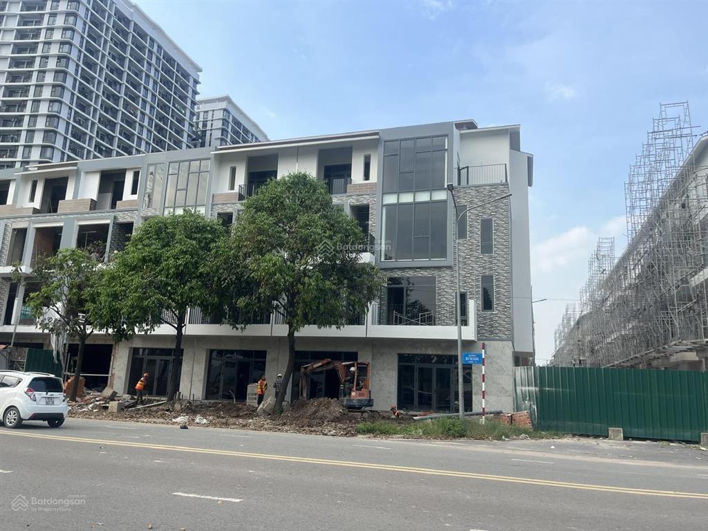 Shophouse uni complex 1 trệt 3 lầu, 5,65 tỷ, 2 mặt tiền an dương vươngbùi thị xuân, tp thủ dầu một