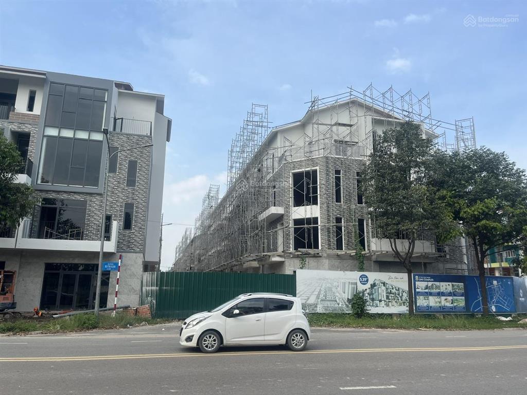 Shophouse uni complex 1 trệt 3 lầu, 5,65 tỷ, 2 mặt tiền an dương vươngbùi thị xuân, tp thủ dầu một