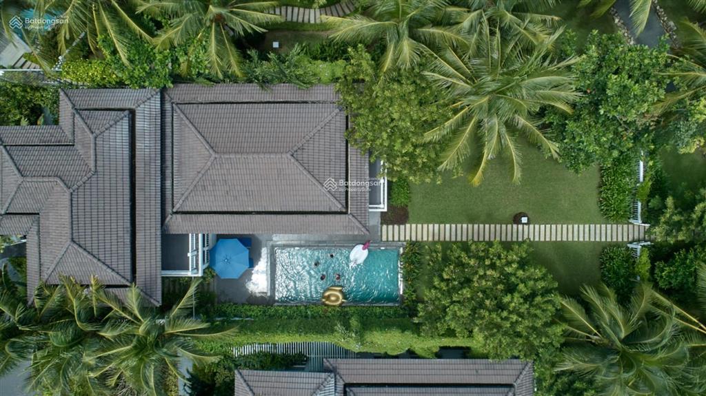 Bán gấp căn villa trực diện biển premier 5pn vip, full nt khai thác 1 tỷ 5/n, sổ hồng lâu dài