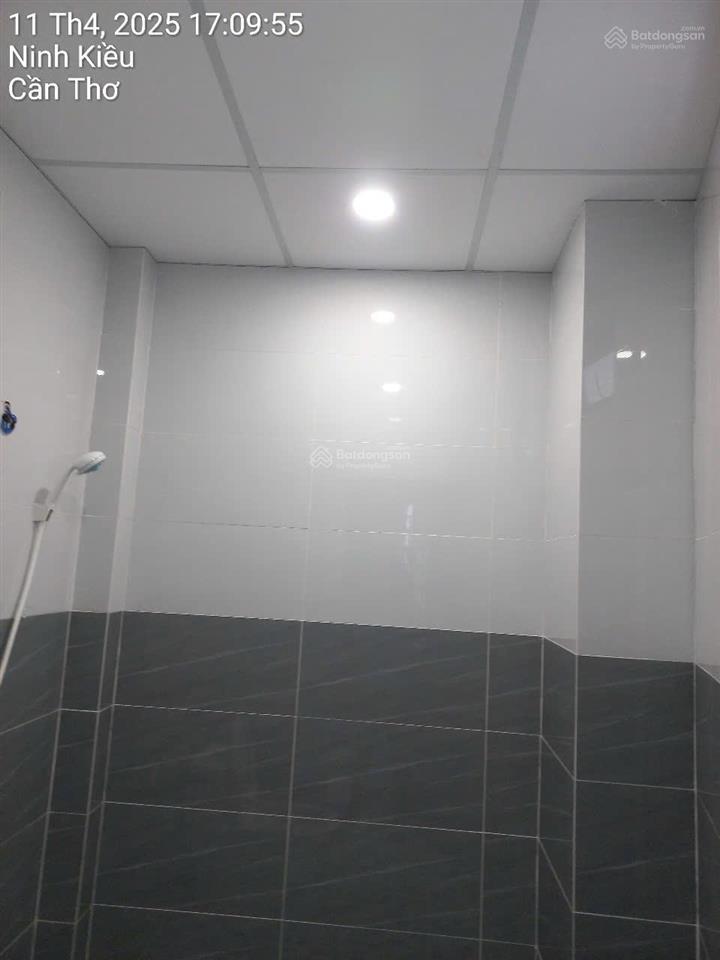 Nhà mặt tiền tiện kinh doanh mua bán