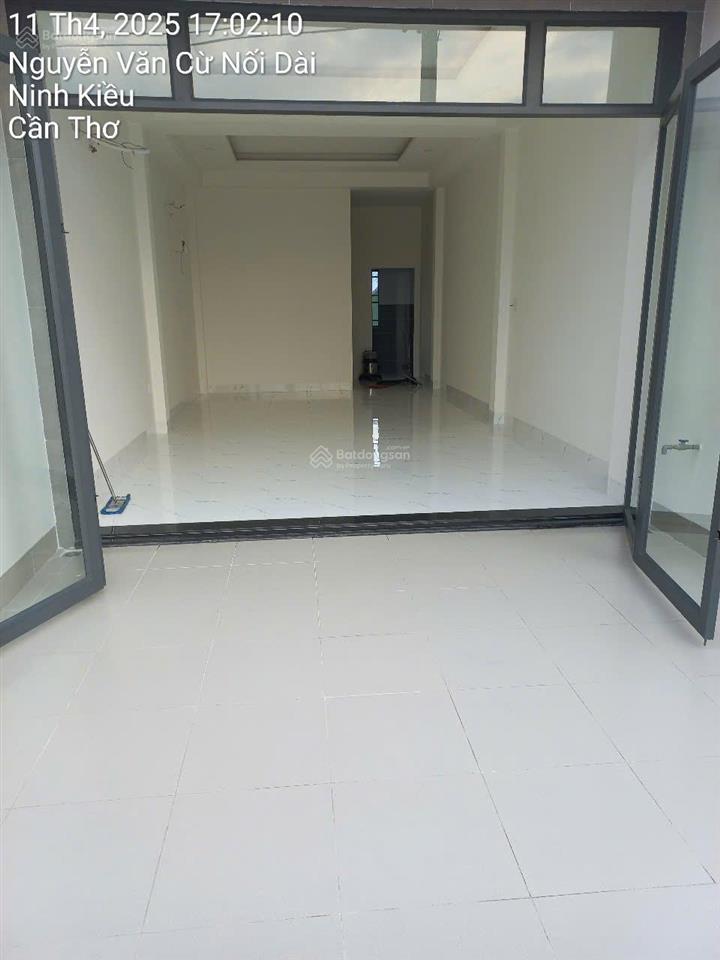 Nhà mặt tiền tiện kinh doanh mua bán
