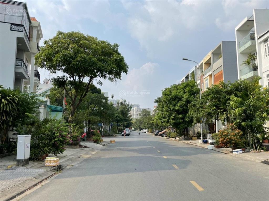Bán nền biệt thự kdc nam long, dt 10x20m, sổ cá nhân, giá 83tr/m2