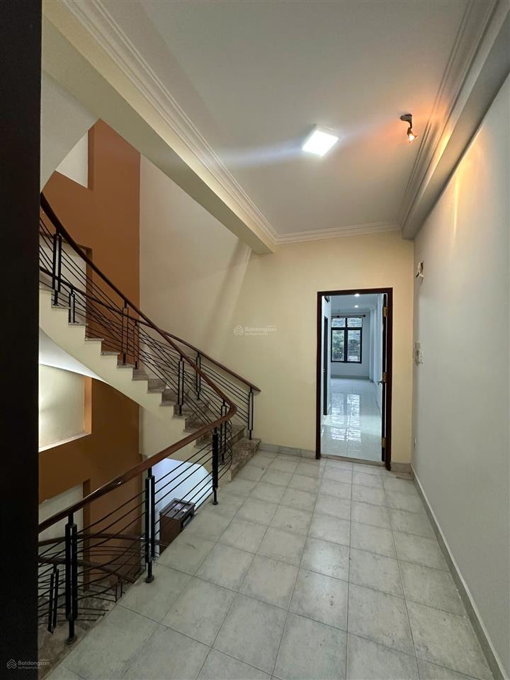Cho thuê nhà trục chính d3 kdc nam long, dt 5x27m, hướng tb, giá 20tr/tháng